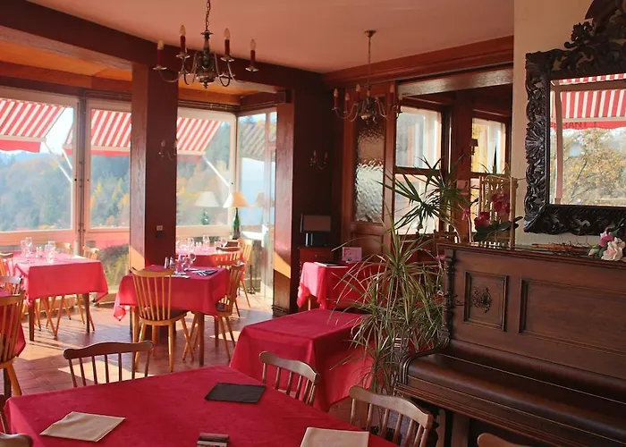 מלון L'hostellerie Le Turckheim Croix D'or 2*